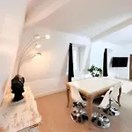 Champs-elysees Montaigne Luxe Appartement Parijs