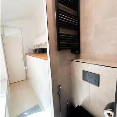 Champs-elysees Montaigne Luxe Апартаменты