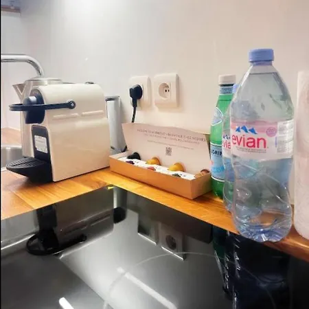 Champs-elysees Montaigne Luxe