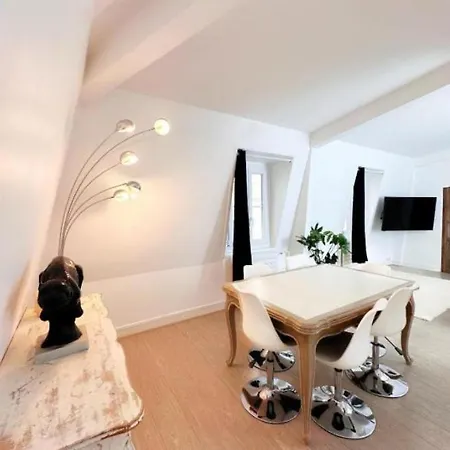 Champs-elysees Montaigne Luxe Апартаменты Париж