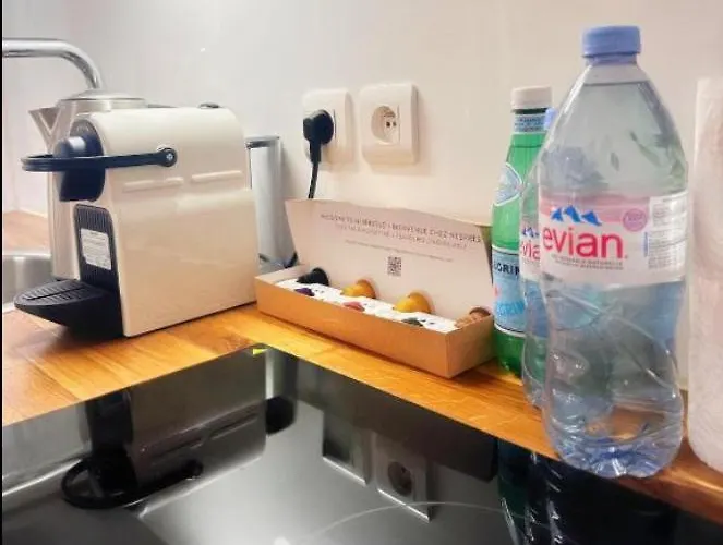 Champs-elysees Montaigne Luxe