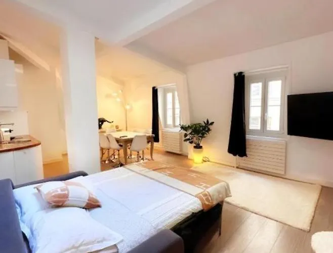 Champs-elysees Montaigne Luxe Apartman