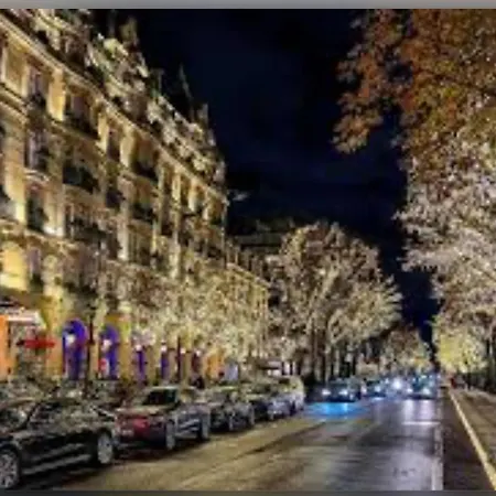 Appartamento Champs-élysées Montaigne Luxe Parigi